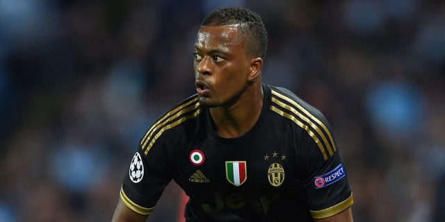 Evra se aleja definitivamente del Valencia CF