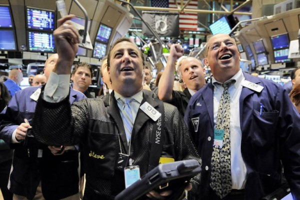 Semana para enmarcar: el Ibex 35 hace pleno, se dispara un 5,3% y cierra en máximos anuales