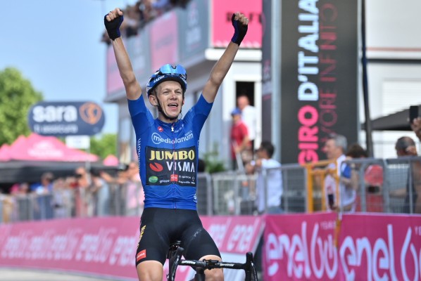 El neerlandés Bouwman gana en Castelmonte 