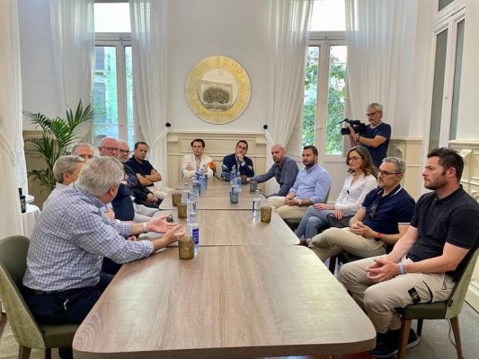 Empresarios unen fuerzas: crean el foro Impulsa Orihuela para exigir inversiones 