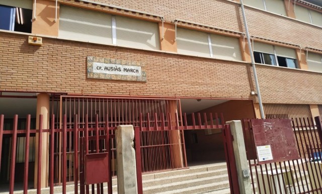 Educación pospone la solución para el Ausiàs March de Elche, a la espera de lo que plantee la Conselleria