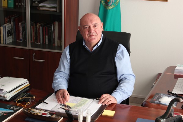 Carlos Requena, presidente del Colegio de Agentes Comerciales de Valencia: 