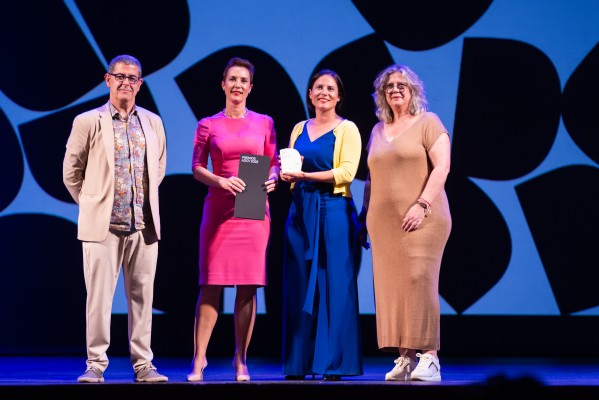 Actiu recibe el Premio Honorífico de Innovación de la Asociación de Diseñadores de la Comunitat Valenciana