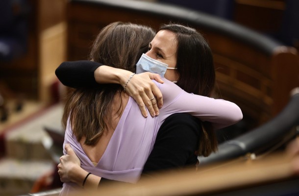 El Congreso, sin PP y Vox, da luz verde a la Ley 'solo sí es sí' dejando pendiente el debate de la prostitución
