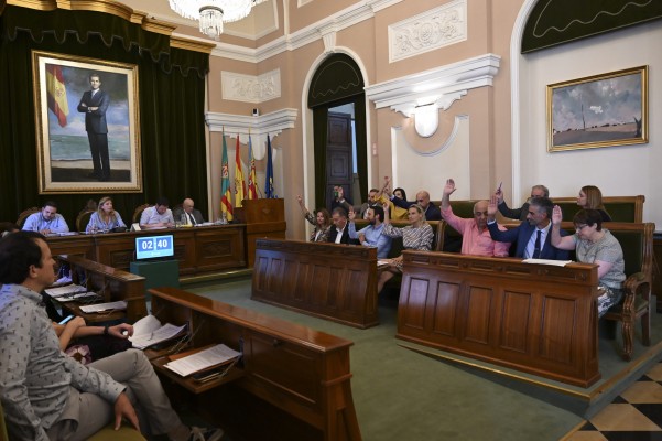 El Fadrell cierra la aprobación de los estatutos de fiestas con los votos en contra del PP, Cs y Vox