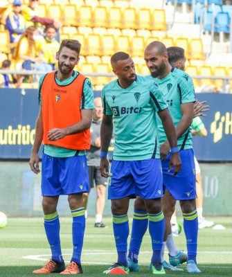 Carlos Akapo, en la órbita del Elche