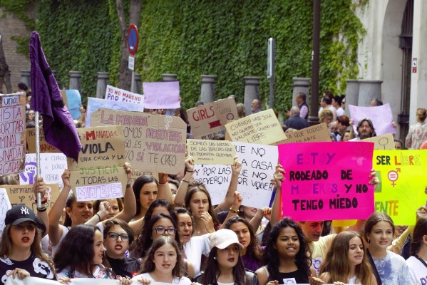 La Ley 'solo sí es sí' obligará a los agresores sexuales menores de edad a hacer programas formativos