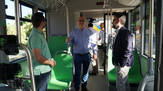 La Vila Joiosa y el Grupo Avanza prueban un autobús eléctrico para el servicio de transporte urbano