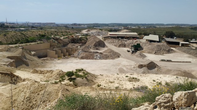 Alicante rechaza el traspaso de titularidad a la escombrera de Fontcalent y la aboca al cierre