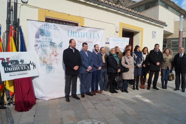 Orihuela presenta el cartel del Año Hernandiano que promocionará en Fitur