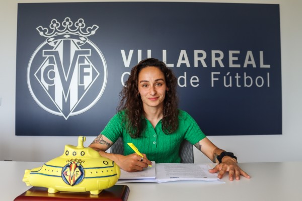 El Villarreal renueva a la delantera extremeña Belén Martínez hasta 2023