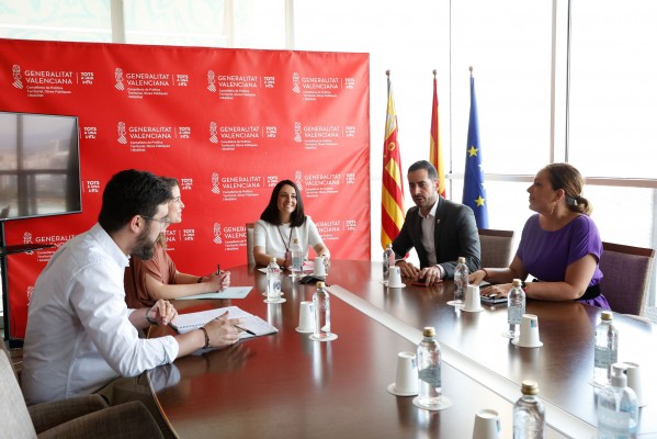 La Generalitat proporcionará autobús nocturno diario en Mislata tras las quejas del municipio