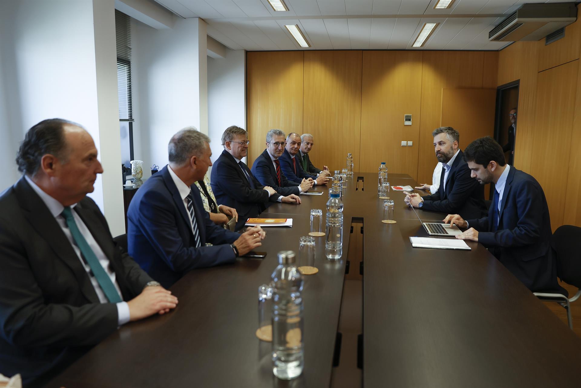 Stadler Valencia toma posiciones y puja por un contrato de 819 millones para la Renfe portuguesa