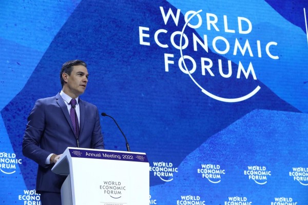 Sánchez eleva a 12.000 millones la inversión en el Perte de los microchips y semiconductores