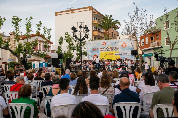 Orpesa fa un balanç positiu d'un Mercat de Cultura Infantil que busca ser 