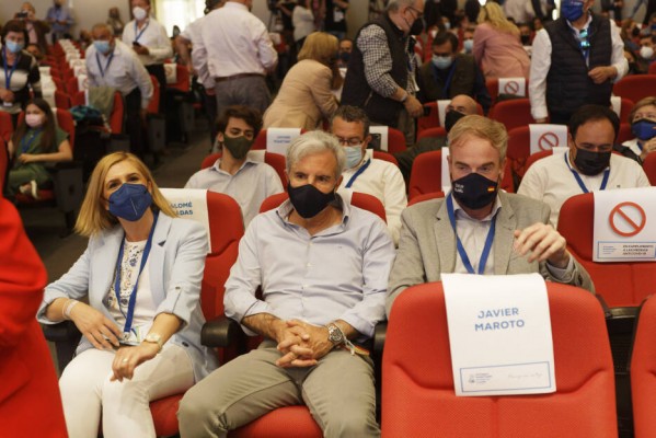 La decisión de Feijóo de romper con los 'casadistas' deja al PP de Castellón en una situación incómoda