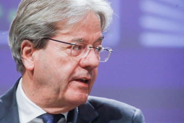 Bruselas propone prorrogar la suspensión de los límites de deuda y déficit hasta finales de 2023