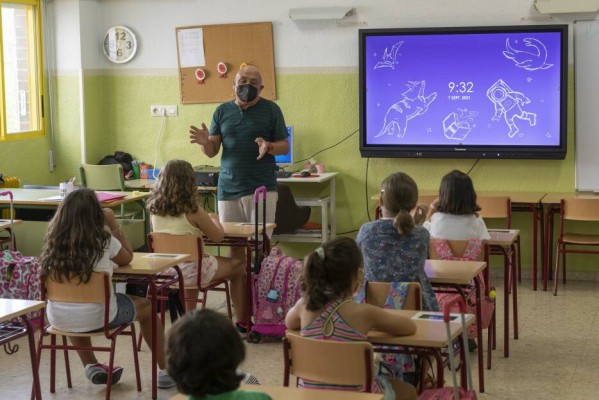 Apostillas al informe universitario sobre nuestro sistema educativo