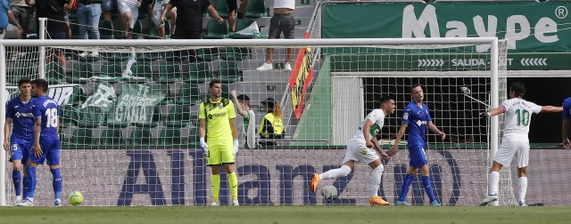 Elche y Getafe igualan tras una primera parte entretenida