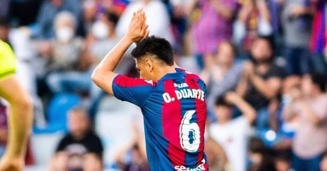 Óscar Duarte se despide del Levante tras tres temporadas