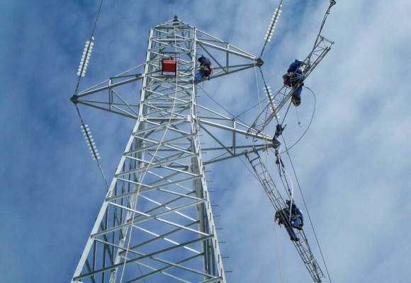 Red Eléctrica no desmantelará toda la MAT actual: dejará 32 apoyos en Almassora, Castelló y Borriol