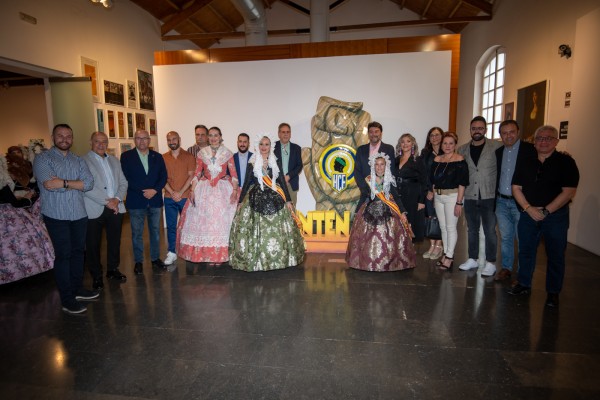 El centenario del Hércules se cuela en la Exposición del Ninot 