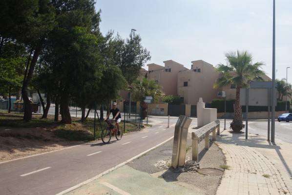 De la Coma a ‘la España de las piscinas’ hay 200 metros
