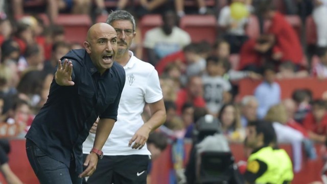Abelardo presenta su dimisión como técnico del Sporting