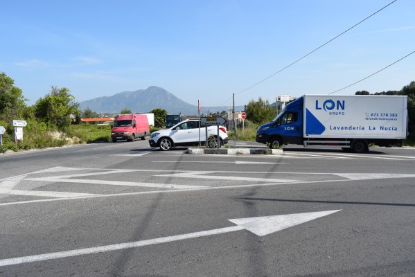 Benitatxell tendrá una rotonda en Cansalades para acabar con los accidentes en este punto negro

