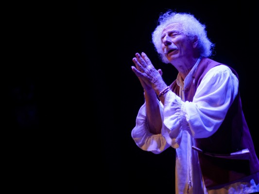 El Auditori de Peñíscola cierra temporada con 'El Brujo' y su interpretación de 'El Lazarillo de Tormes'