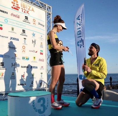 El espíritu #RunAndFeel del Santa Eulària Ibiza Marathon invade las calles de la isla blanca
