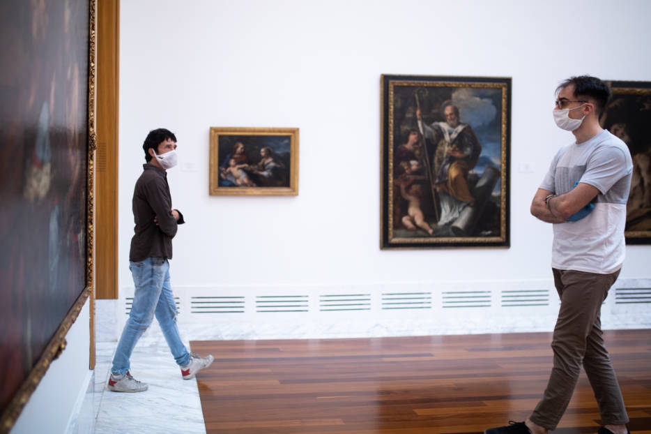 Los museos valencianos celebran con 'performances' y óperas su noche europea
