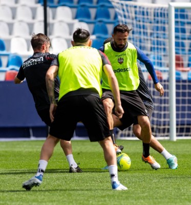 El posible once del Levante en Vallecas