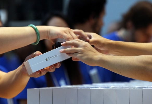 La OCU presenta una demanda colectiva contra Apple por la obsolescencia en el iPhone 6

