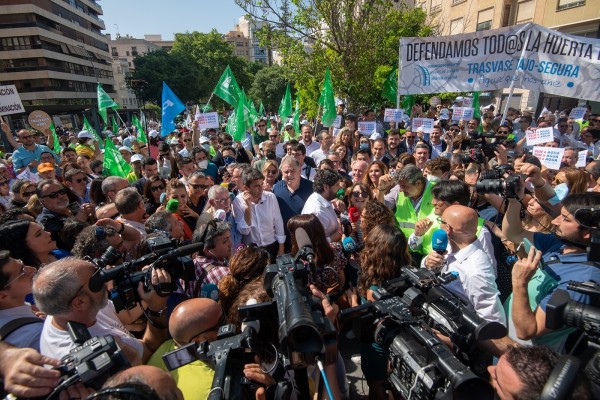 Agua, tribunales y fiscalidad, las tres 'gotas chinas' del PP de Mazón para llegar a la Generalitat