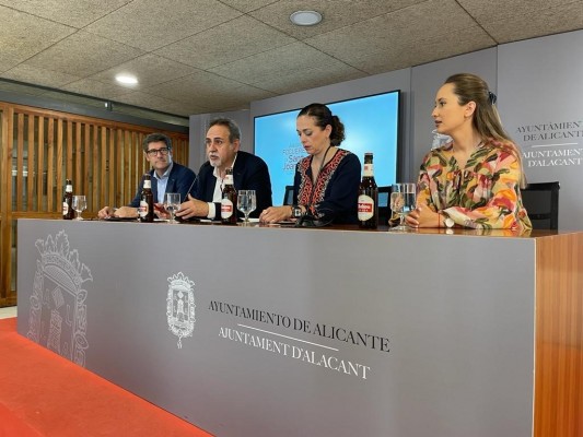 Alicante amplía el espacio para presenciar las 'mascletàs' en Luceros y disparará tres en barrios 