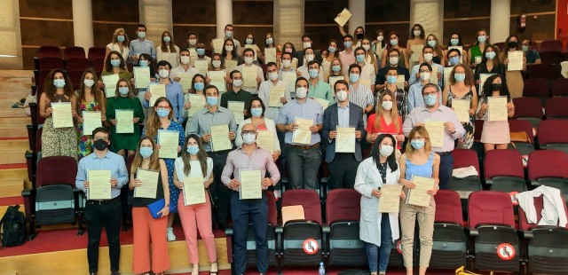 69 residentes finalizan la especialidad en el Hospital Dr. Balmis de Alicante