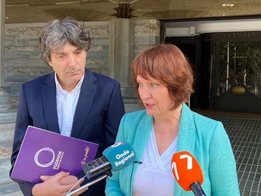 Podemos abandona el pleno que debate la ley 'antiokupas' de la Región