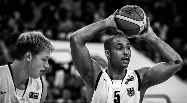 Fallece Ademola Okulaja, exjugador del Valencia Basket y Etosa Alicante