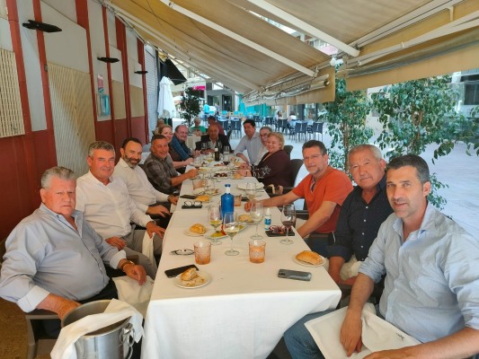 Deporte, empresa y urbanismo de San Pedro, San Javier, Cartagena, Murcia y Alicante comparten mesa y mantel en un restaurante de la capital