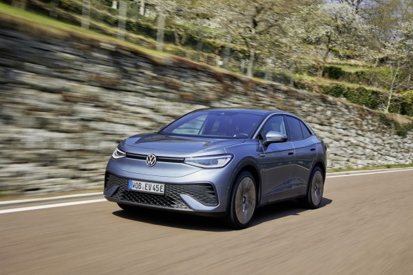 Volkswagen presenta el ID.5, un nuevo SUV coupé premium 100% eléctrico