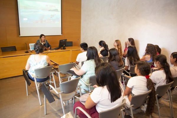 La UJI fomenta la educación científica entre estudiantes de la Fundación Secretariado Gitano

