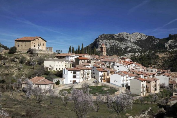 La UMH contra la despoblación: convenio con el Ministerio para impulsar prácticas en zonas rurales