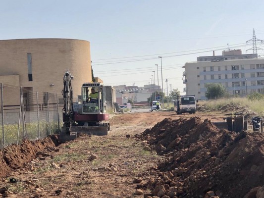 Arranca las obras de urbanización del entorno del colegio Santa Quitèria en Almassora 
