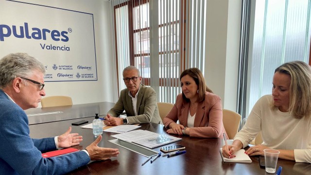 Catalá avanza que si gana la Alcaldía en 2023 rediseñará la calle Colón de València