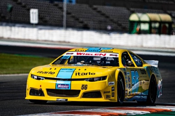 Doblete para el italiano Nicolo Rocca en el paso de la NASCAR por Valencia