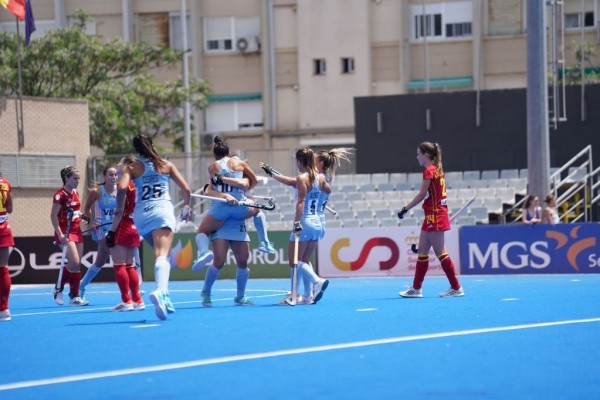 España vuelve a perder por la mínima contra Argentina