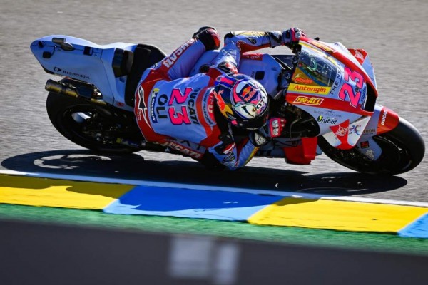 Bastianini desespera a sus rivales y suma la tercera victoria del año
