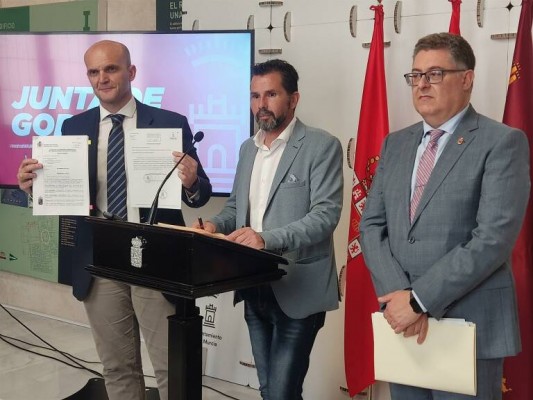 El PP de Murcia denuncia al equipo de Serrano y Gómez 