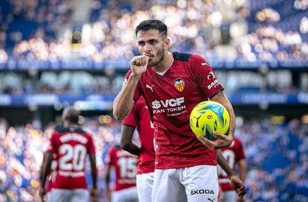 Los mejores números a domicilio desde 2019 no le sirven al Valencia
